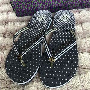 Tory Burch Twilight Navy White Striped Edge Size 11